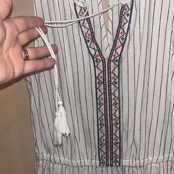 Old Navy boho styled pin striped jumper with embroidery size Small - Picture 4 of 9